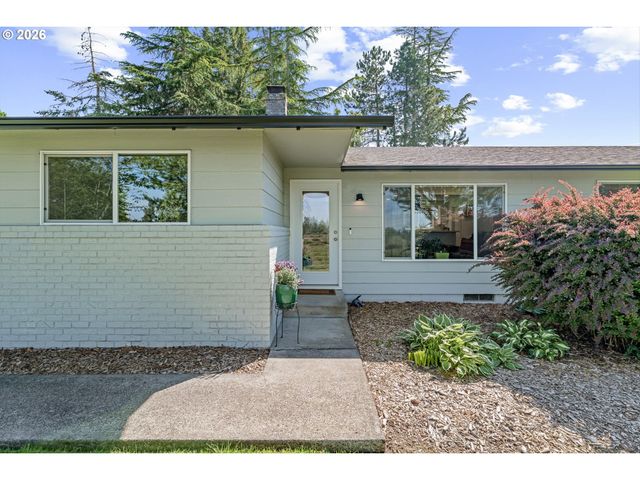 9831 MARQUAM Cir, Molalla, OR 97038