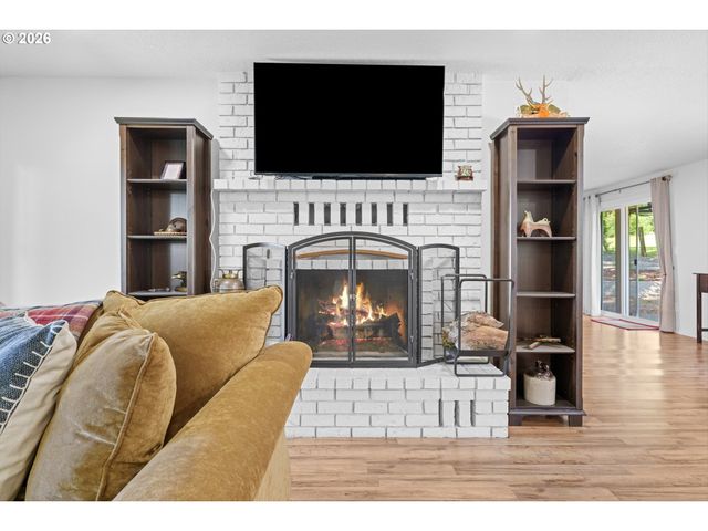 9831 MARQUAM Cir, Molalla, OR 97038