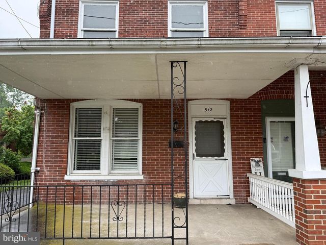 912 LOCUST ST, Columbia, PA 17512