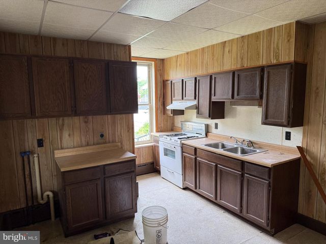 912 LOCUST ST, Columbia, PA 17512