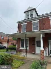 912 LOCUST ST, Columbia, PA 17512