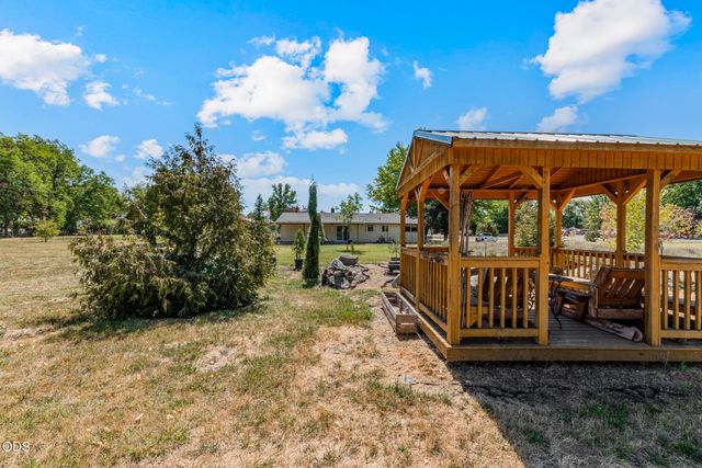 2539 Lotus Lane, Central Point, OR 97502