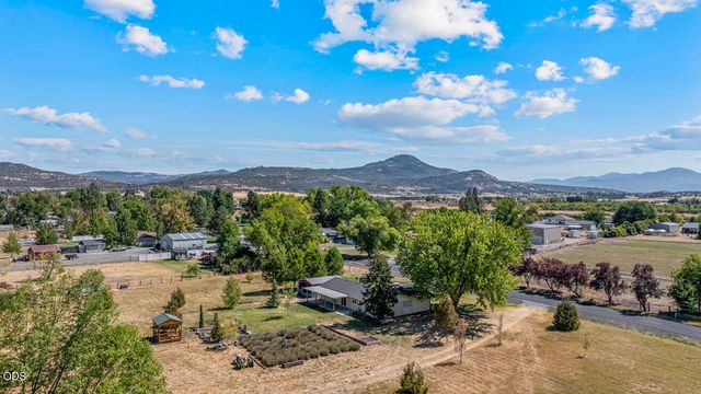 2539 Lotus Lane, Central Point, OR 97502