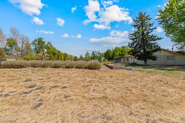 2539 Lotus Lane, Central Point, OR 97502