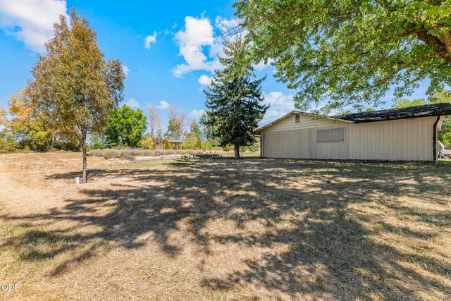 2539 Lotus Lane, Central Point, OR 97502