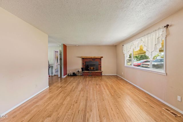 2539 Lotus Lane, Central Point, OR 97502
