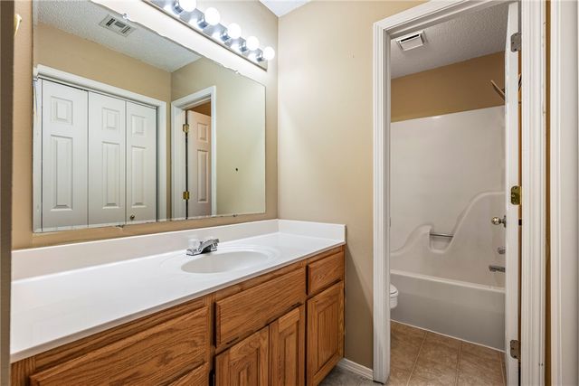 12 Marisco Lane, Bella Vista, AR 72715