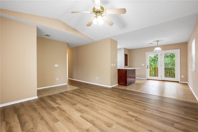 12 Marisco Lane, Bella Vista, AR 72715