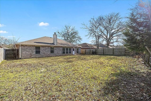 334 River Oaks Lane, Canton, TX 75103