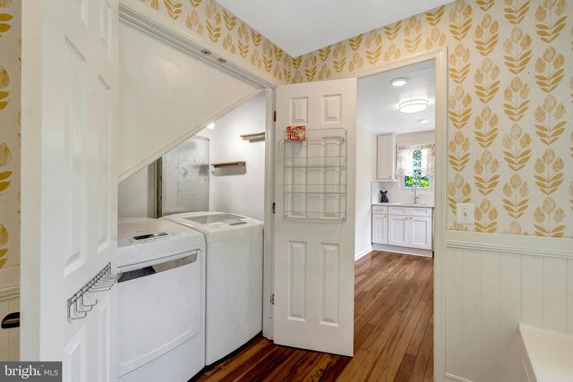 11520 POPES HEAD RD, Fairfax, VA 22030
