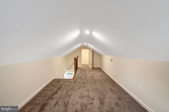 11520 POPES HEAD RD, Fairfax, VA 22030