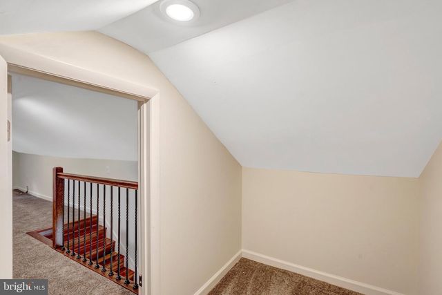 11520 POPES HEAD RD, Fairfax, VA 22030