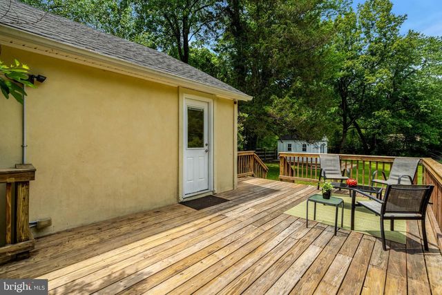 11520 POPES HEAD RD, Fairfax, VA 22030