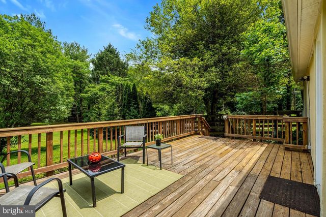 11520 POPES HEAD RD, Fairfax, VA 22030