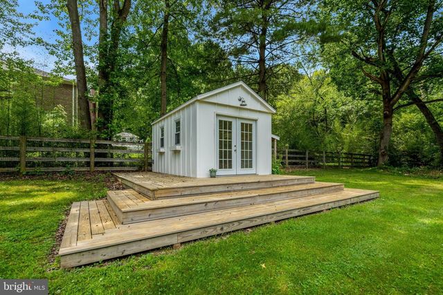 11520 POPES HEAD RD, Fairfax, VA 22030