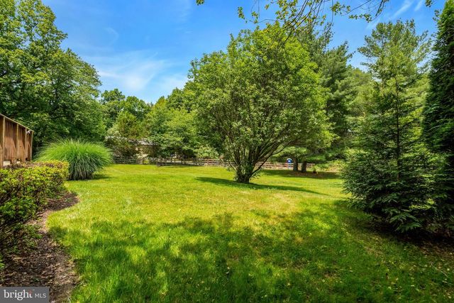 11520 POPES HEAD RD, Fairfax, VA 22030