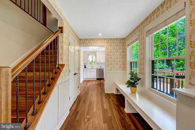 11520 POPES HEAD RD, Fairfax, VA 22030