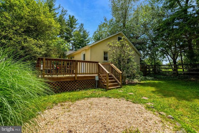 11520 POPES HEAD RD, Fairfax, VA 22030