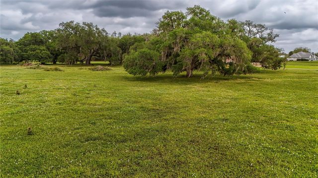 1207 Mill Road, Angleton, TX 77515