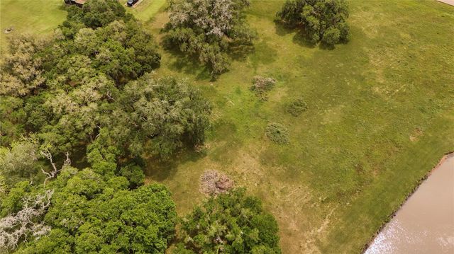 1207 Mill Road, Angleton, TX 77515
