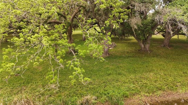 1207 Mill Road, Angleton, TX 77515