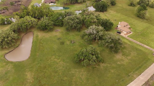 1207 Mill Road, Angleton, TX 77515