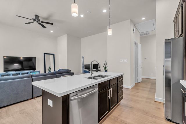 144 Knightsbridge Park Lane, Houston, TX 77018