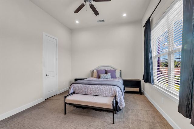 144 Knightsbridge Park Lane, Houston, TX 77018