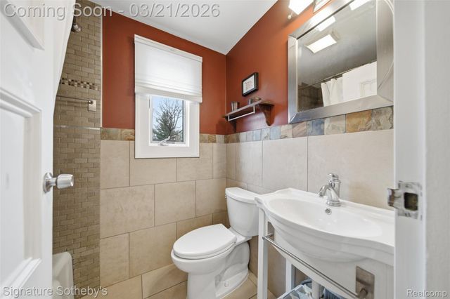 1985 Graefield Road, Birmingham, MI 48009