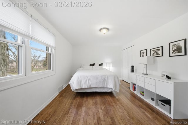 1985 Graefield Road, Birmingham, MI 48009