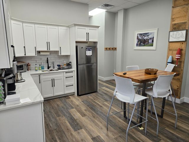 68 Center Street STE 17, Hyannis, MA 02601