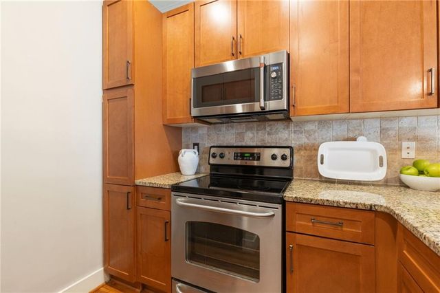 221 Semel NW Circle 255, Atlanta, GA 30309