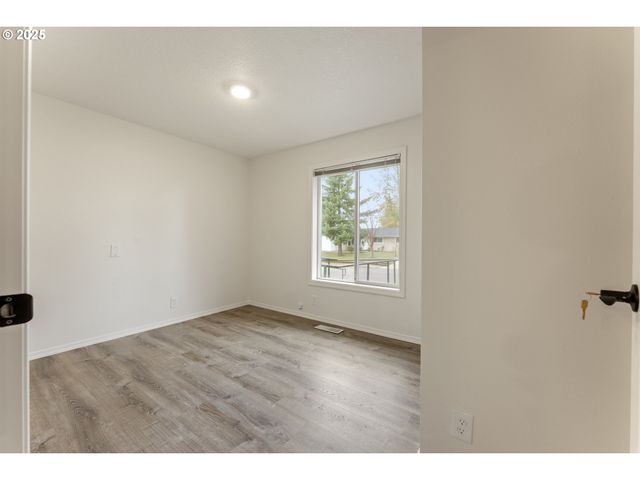 1530 Se 5TH St, Gresham, OR 97080