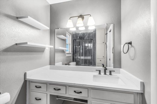 1913 Yucca Trail, Hurst, TX 76054