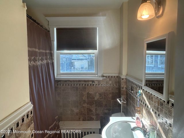 300 Deal Lake Drive 9, Asbury Park, NJ 07712