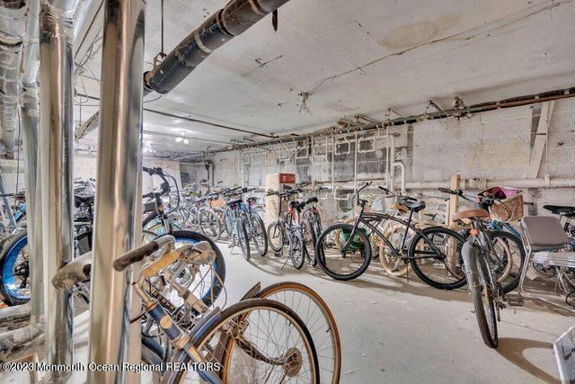 300 Deal Lake Drive 9, Asbury Park, NJ 07712