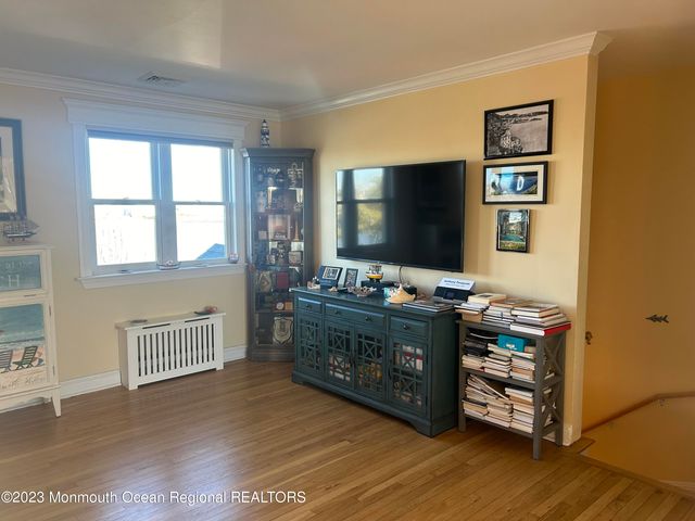 300 Deal Lake Drive 9, Asbury Park, NJ 07712