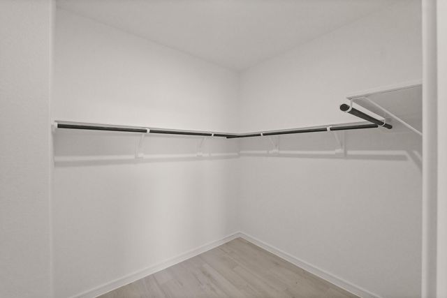 7815 Jade Crest Dr, Angleton, TX 77515