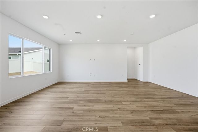 42957 56th Street W, Lancaster, CA 93536