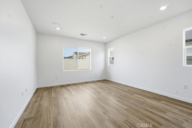 42957 56th Street W, Lancaster, CA 93536