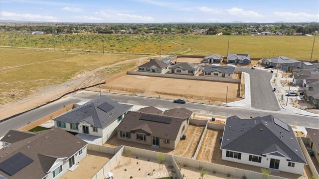 42957 56th Street W, Lancaster, CA 93536