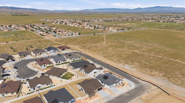 42957 56th Street W, Lancaster, CA 93536