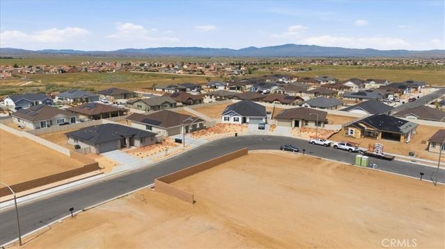 42957 56th Street W, Lancaster, CA 93536