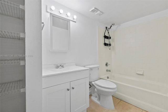 1133 N Benoist Farms Rd 101, West Palm Beach, FL 33411