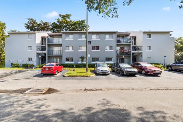 1133 N Benoist Farms Rd 101, West Palm Beach, FL 33411