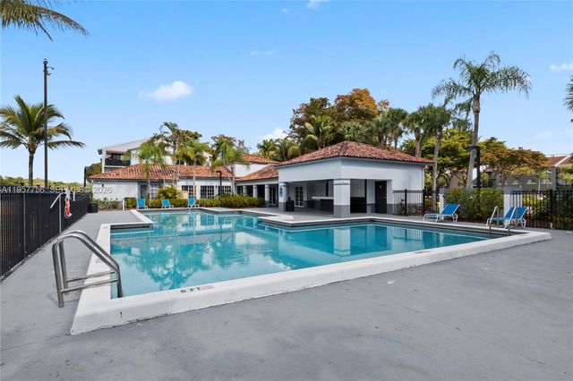 1133 N Benoist Farms Rd 101, West Palm Beach, FL 33411