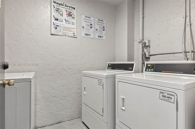 1133 N Benoist Farms Rd 101, West Palm Beach, FL 33411