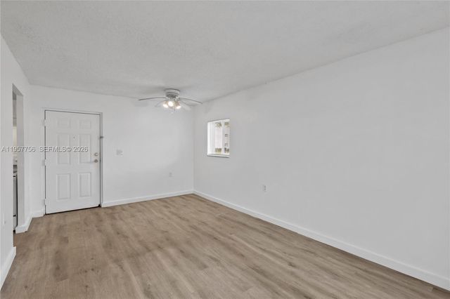 1133 N Benoist Farms Rd 101, West Palm Beach, FL 33411