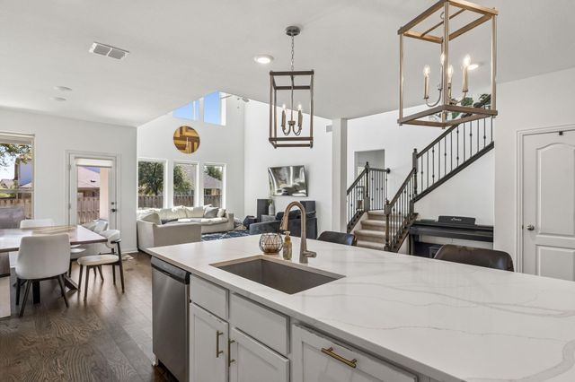 1506 Garrett Oaks LN, Georgetown, TX 78633