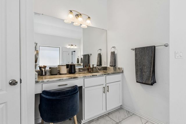 1506 Garrett Oaks LN, Georgetown, TX 78633